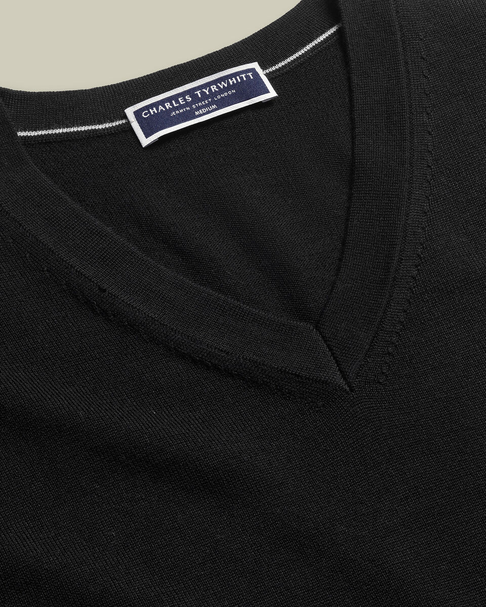 Pure Merino V-Neck Sweater - Black Secondary image
