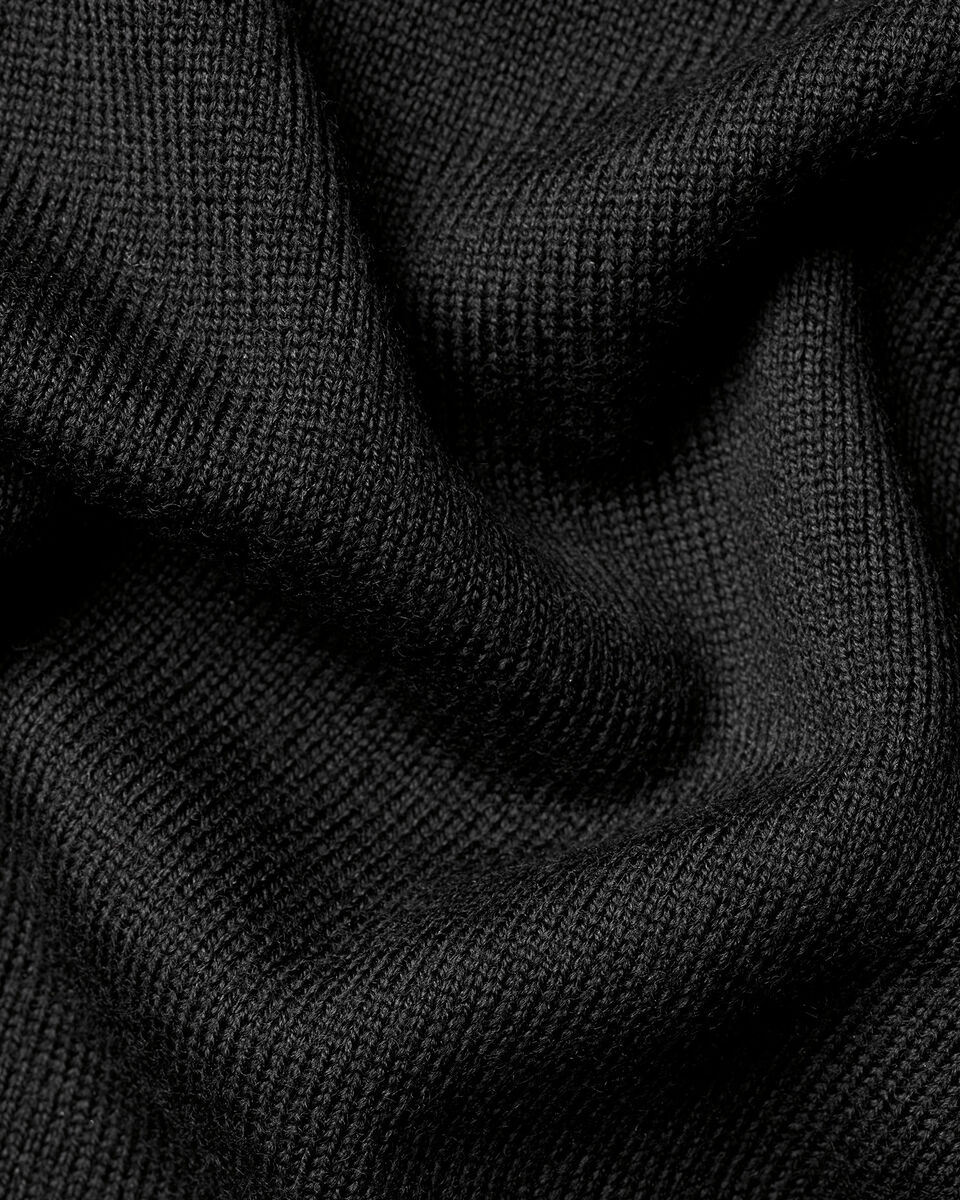 Pure Merino V-Neck Sweater - Black