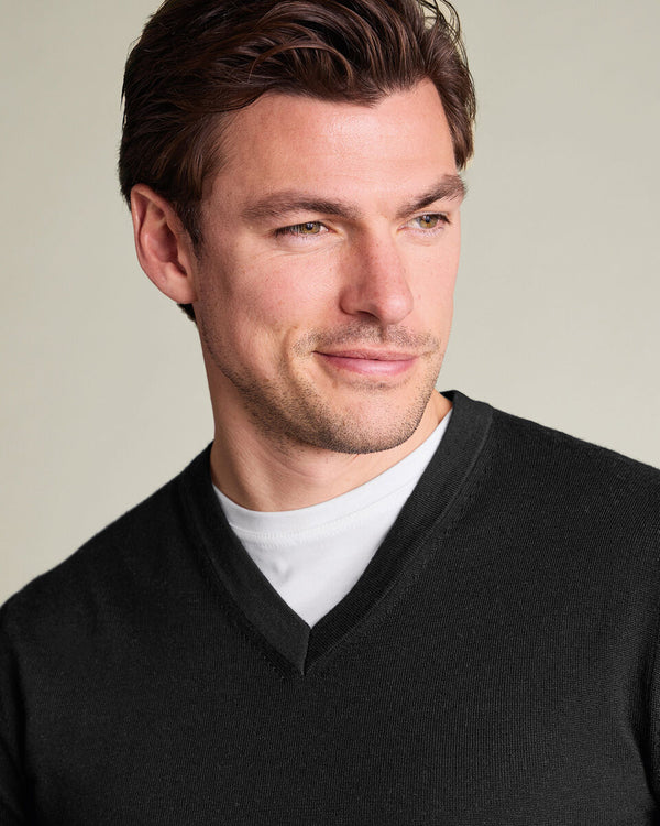 Pure Merino V-Neck Sweater - Black