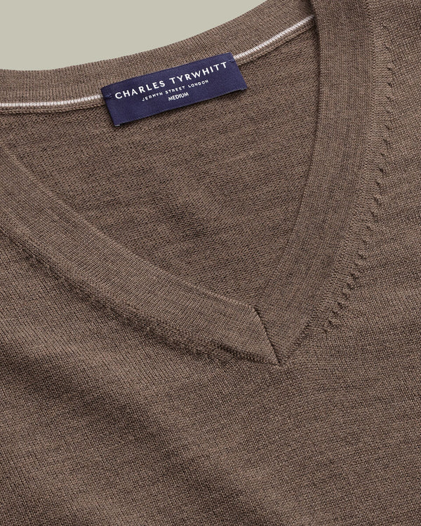 Pure Merino V-Neck Sweater – Mocha