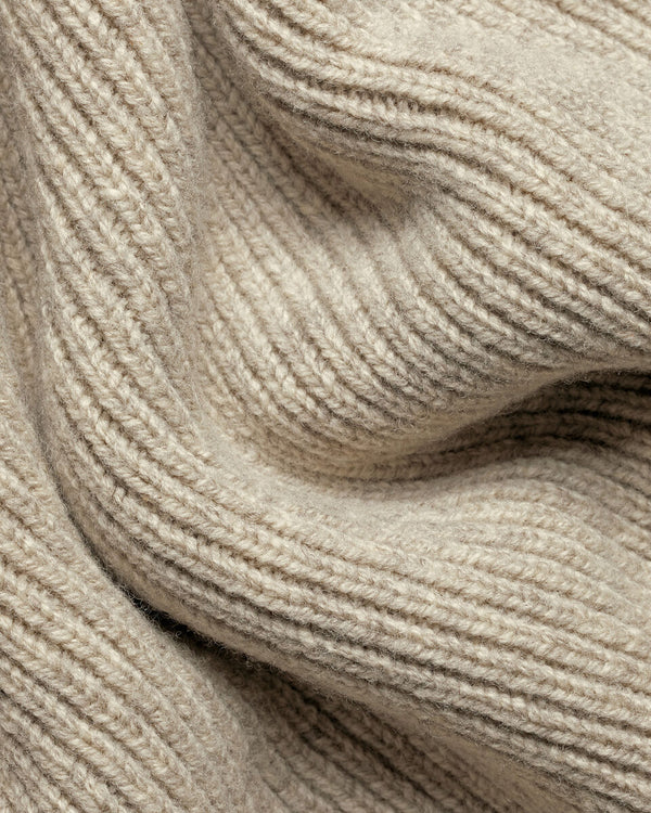 Chunky Pure Merino Turtleneck Sweater - Oatmeal
