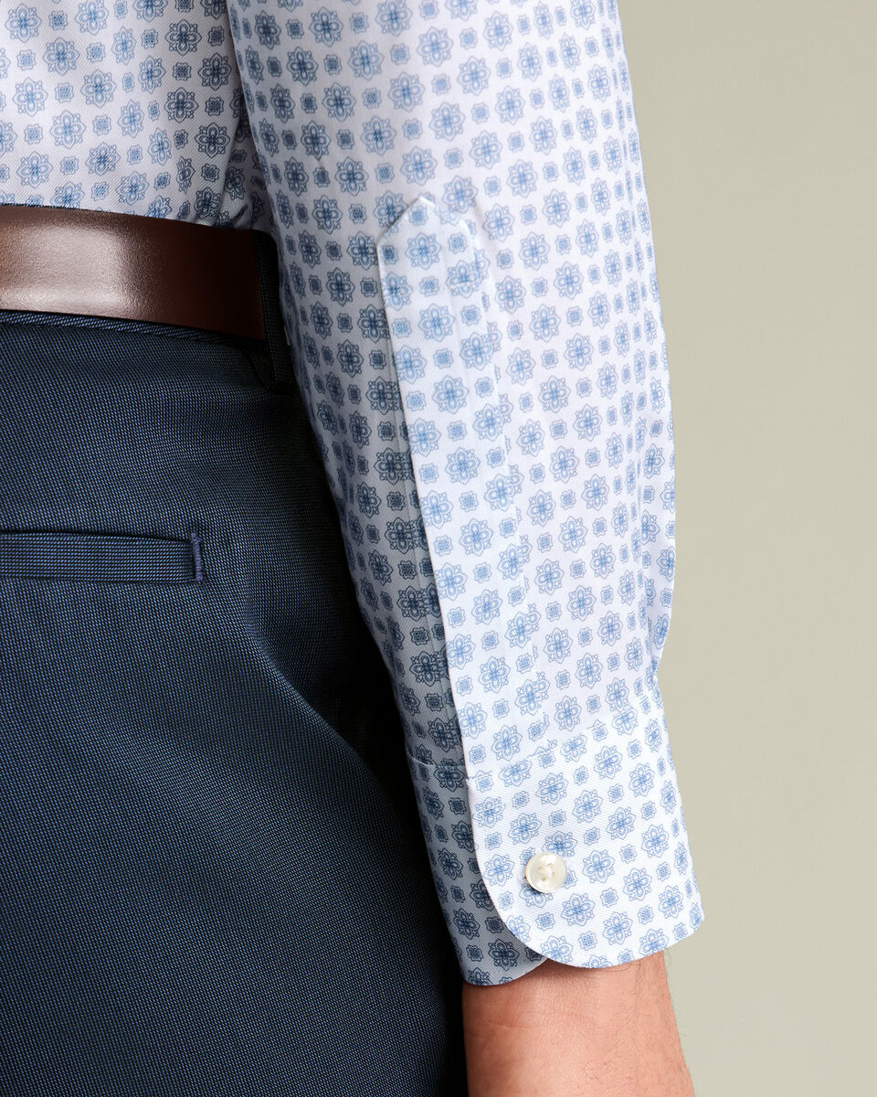 Non-Iron Stretch Print Shirt – White & Blue