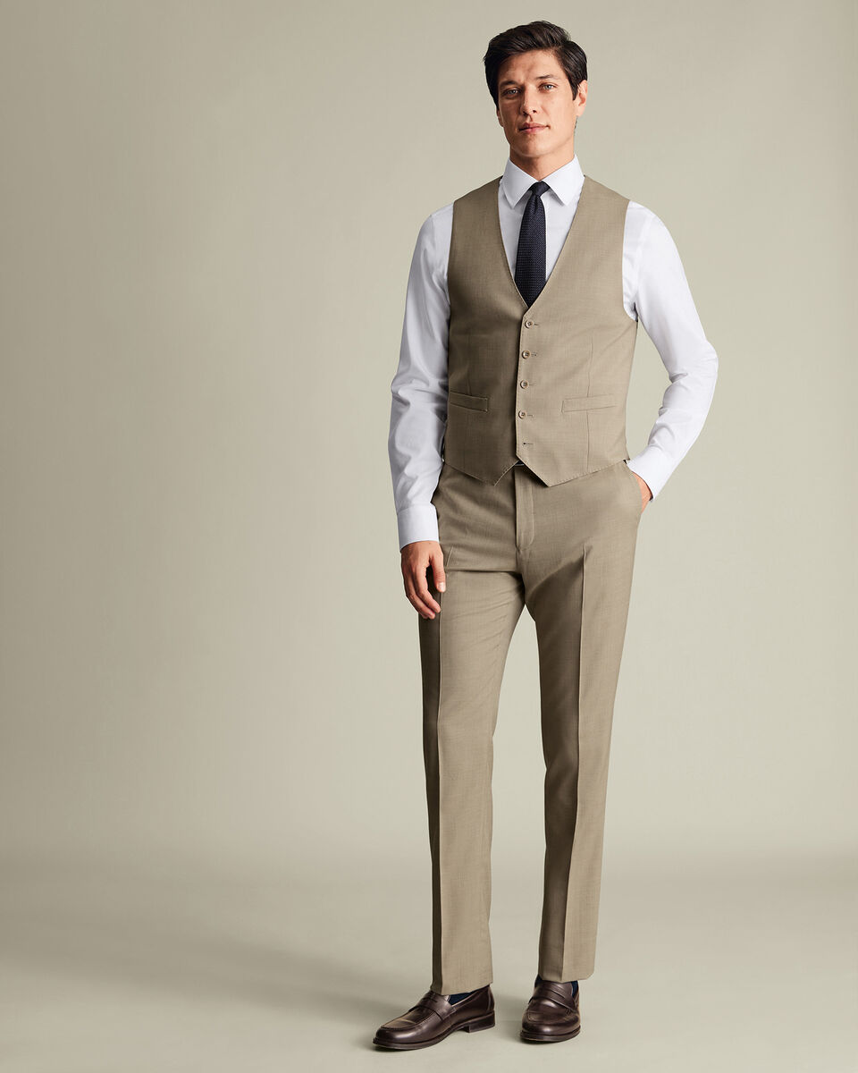 Ultimate Performance Sharkskin Vest – Taupe