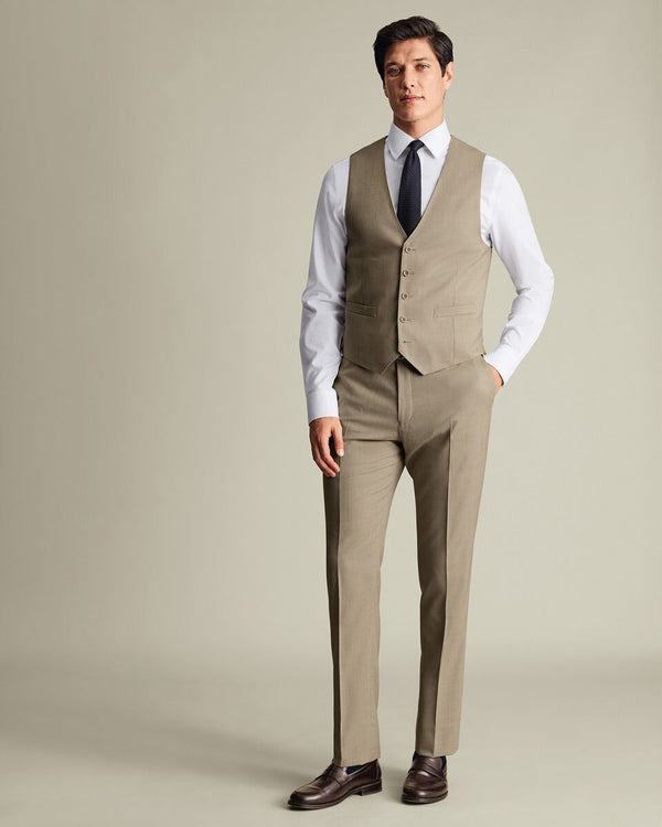 Ultimate Performance Sharkskin Vest – Taupe