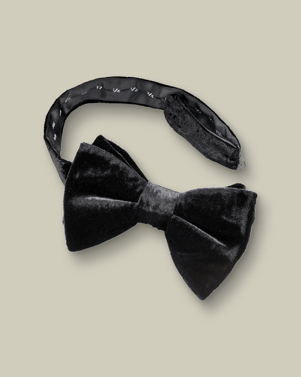 Velvet Bow Tie - Black Main image